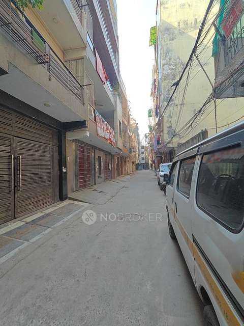 2 BHK House for Rent  In Janakpuri