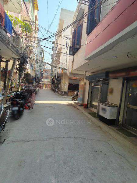 2 BHK House for Rent  In Janakpuri