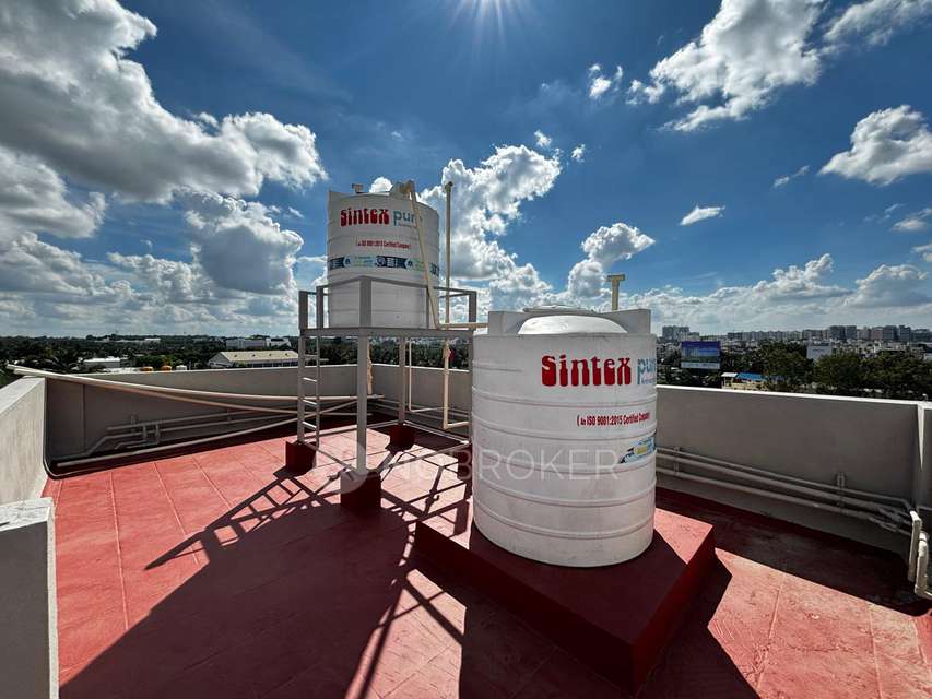 4+ BHK House For Sale  In Mallur