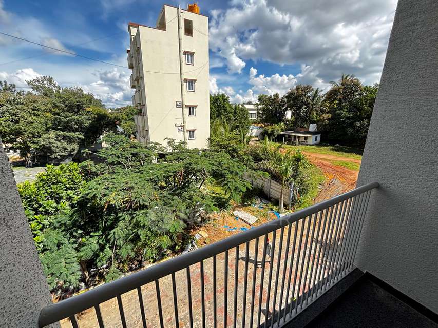 4+ BHK House For Sale  In Mallur