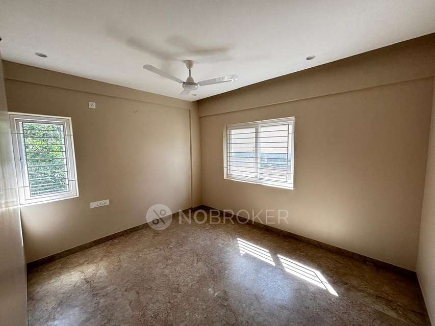 4+ BHK House For Sale  In Mallur