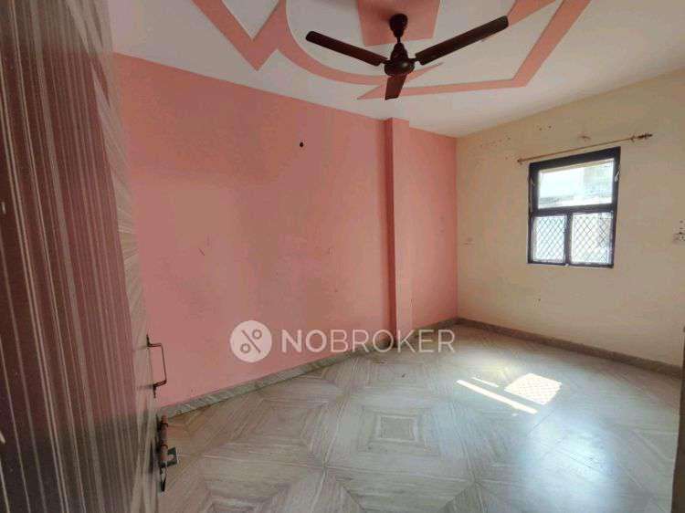4+ BHK Flat In Stabdalone Building For Sale  In  Vikaspuri