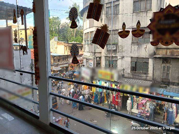 Shop in 1471, Opp Tulsi Bag, Mandai Road, Near Jilybya Maruti Ganpati, Bhau Maharaj Bol Rd, Mandai, Shukrawar Peth, Pune, Maharashtra 411002, India, Pune for Rent 