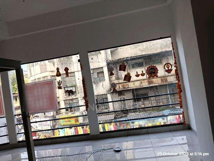 Shop in 1471, Opp Tulsi Bag, Mandai Road, Near Jilybya Maruti Ganpati, Bhau Maharaj Bol Rd, Mandai, Shukrawar Peth, Pune, Maharashtra 411002, India, Pune for Rent 