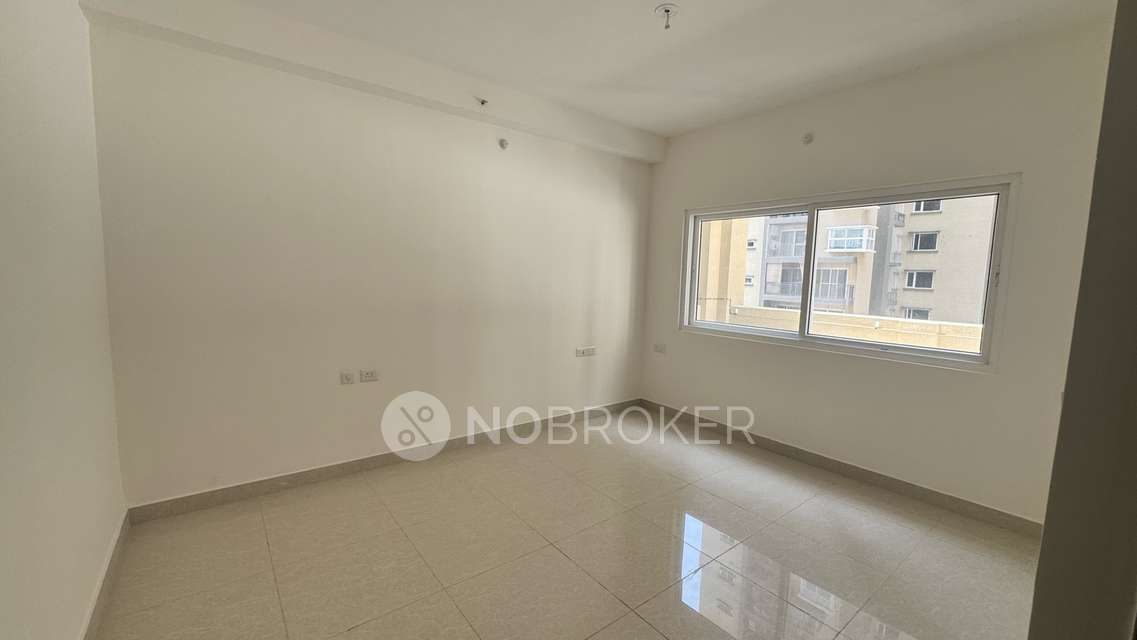 4 BHK Flat In Nsl East County For Sale  In Uppal