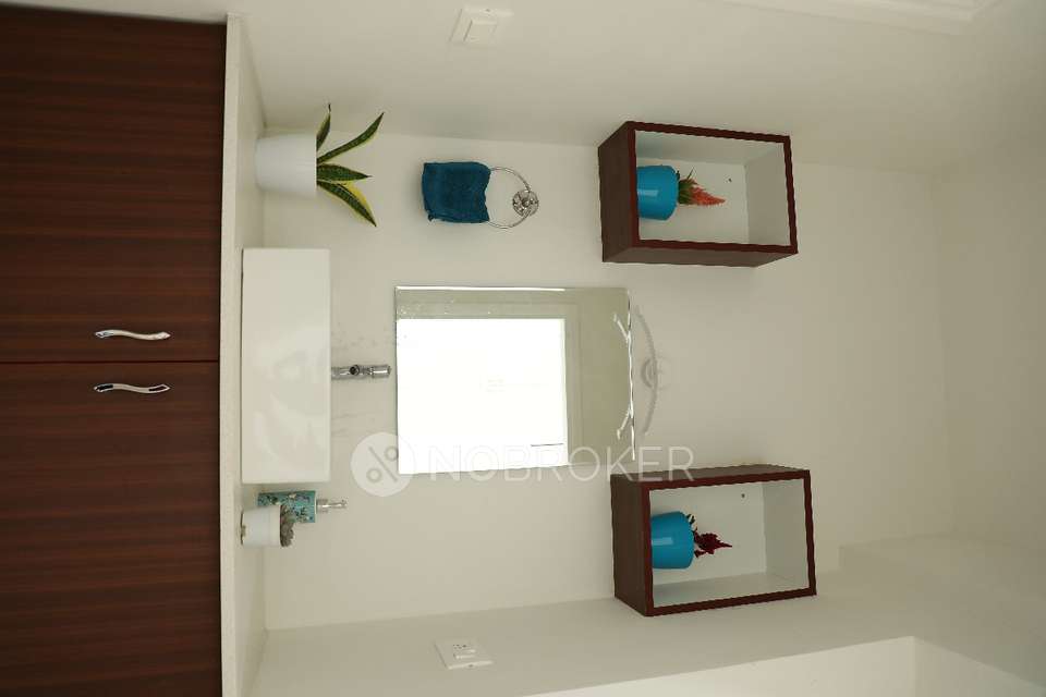 3 BHK Flat In Iconest3 For Sale  In Bommasandra
