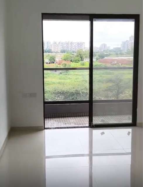 Shared Room for Male In 2 BHK  In Roshan Milestone In Tathawade