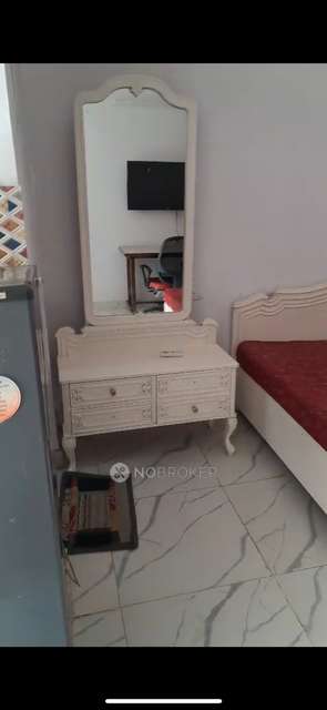 1 RK Flat In Regency Park-1 for Rent  In Sector 43