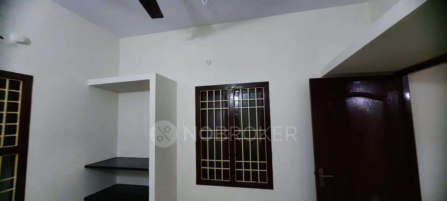2 BHK Flat In Omega Apartment For Sale  In Pallikaranai