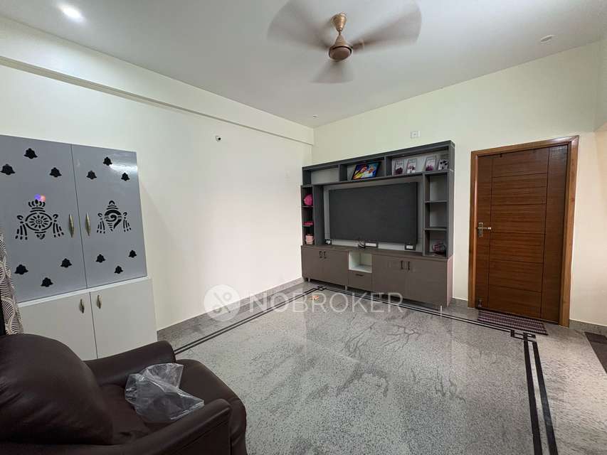 Single Room for Female In 2 BHK  In Vanagaram In Vanagaram