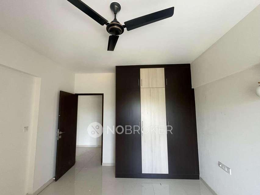 2 BHK Flat In Meda Heights For Sale  In Bellandur