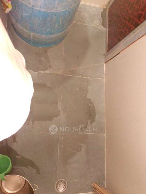 1 RK Flat In Mahavir Darshan Co Hsg Ltd For Sale  In Bhayandar East