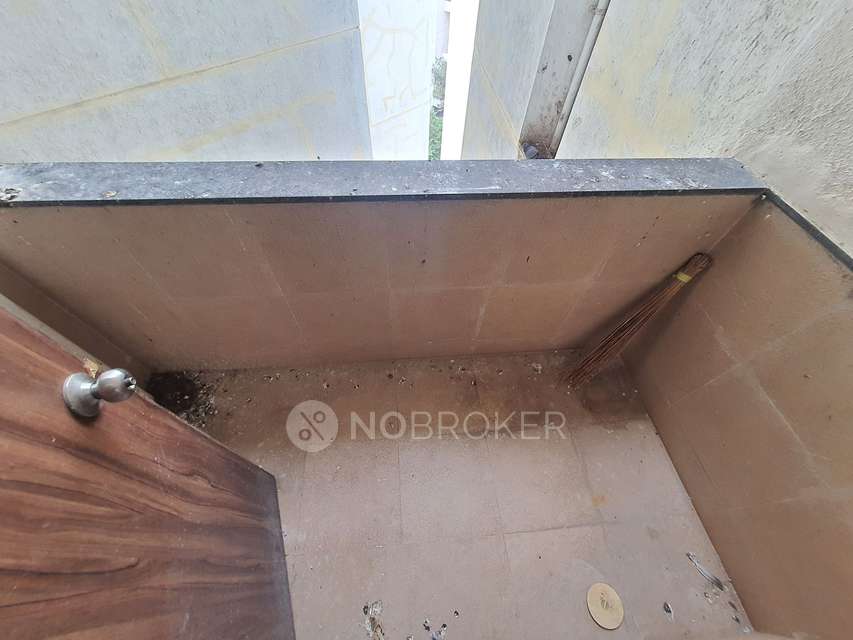 2 BHK Flat In Ravinanda Skylights Appartment  for Rent  In Wagholi