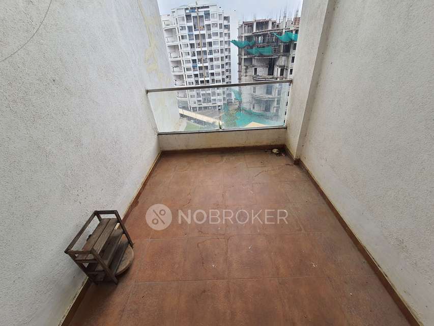 2 BHK Flat In Ravinanda Skylights Appartment  for Rent  In Wagholi