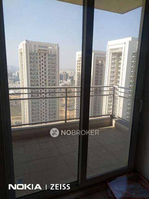 3 BHK Flat In Dlf The Primus  For Sale  In Sector 82a