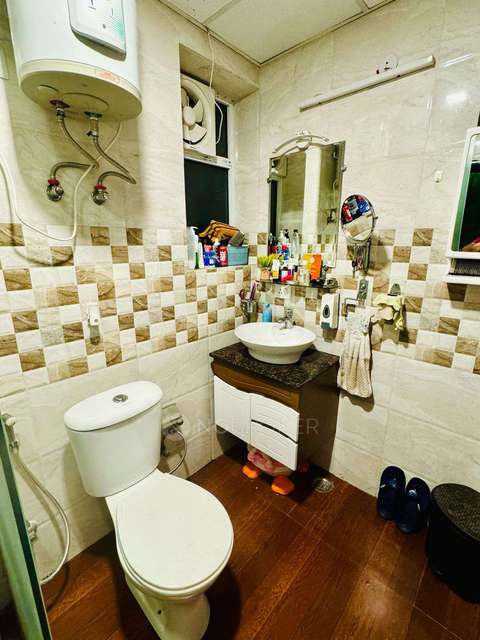 2 BHK Flat In Apex Golf Avenue For Sale  In Sector 1