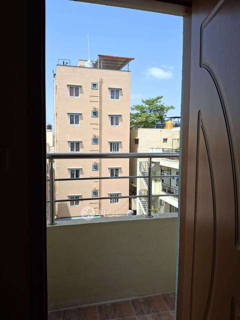 PG for Girls in Brookefield