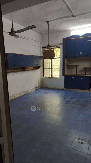 Office Space in Okhla Industrial Estate, Delhi for Rent 