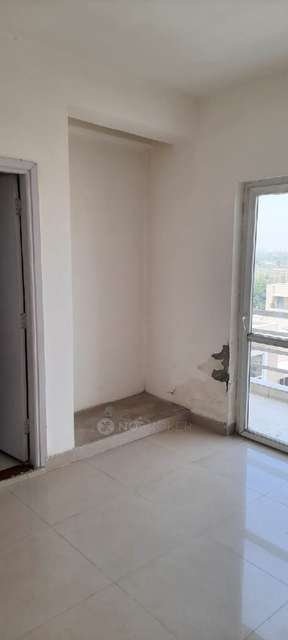 2 BHK Flat In Bptp Park Floors 1 For Sale  In Sector 77