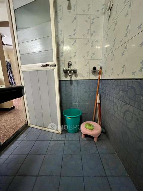 2 BHK Flat In Jyoti Complex For Sale  In Goregaon