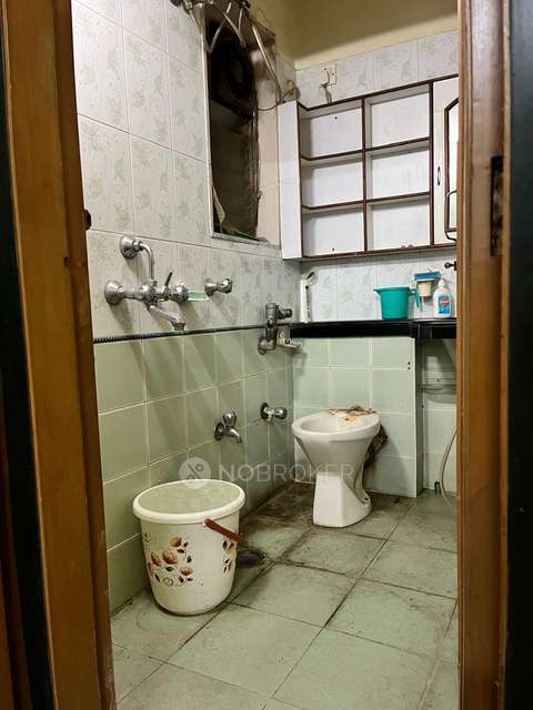 2 BHK Flat In Jyoti Complex For Sale  In Goregaon