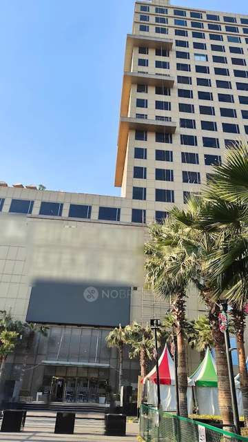 Shop in Sector 32, Noida for sale 