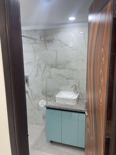 2 BHK Flat In Prem Bhavan For Sale  In  Chhatarpur