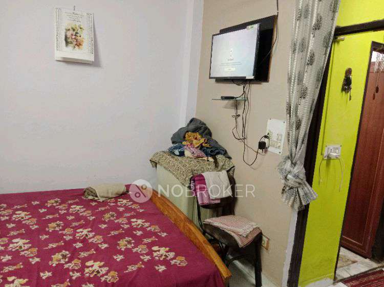 1 BHK House For Sale  In Shakarpur Khas