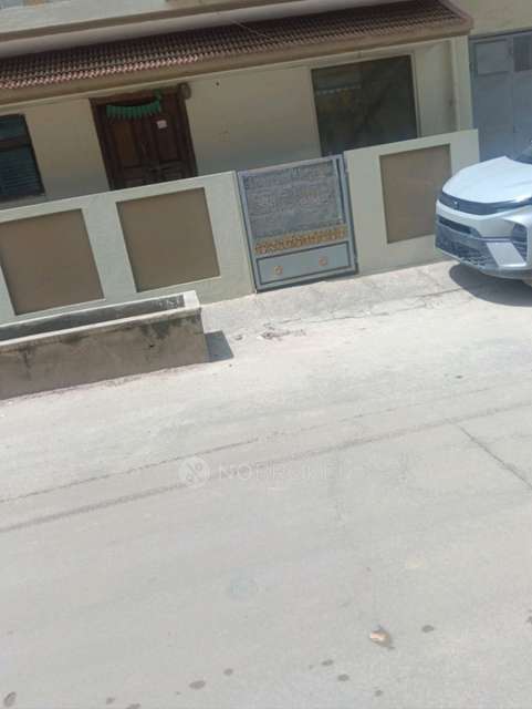 1 BHK Flat In Standalone Building  for Rent  In Doddathogurucity