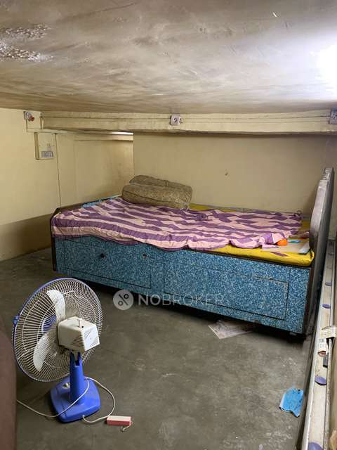 1 RK Flat In Mk Navpada Project for Rent  In Bandra East