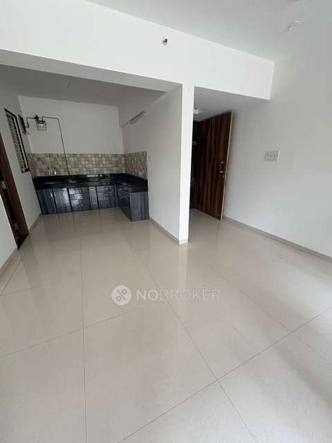 Single Room for Female In 3 BHK  In Kunal Aspiree In Balewadi