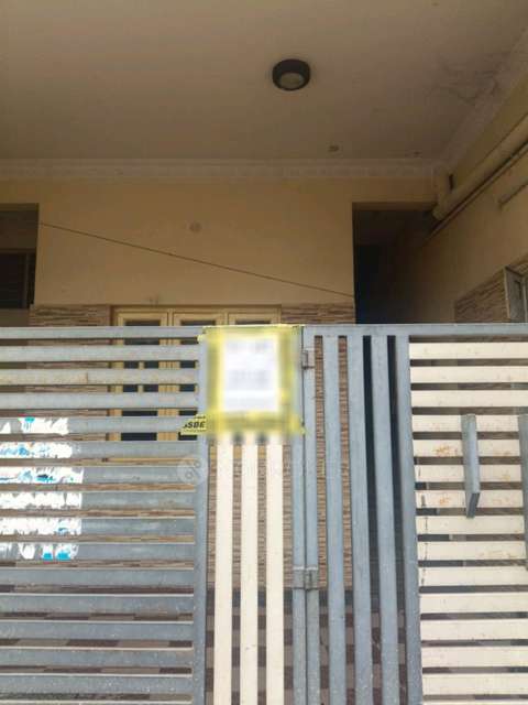 2 BHK Flat In Standalone Building  for Rent  In Bommanahalli