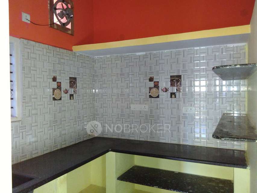 4+ BHK Flat For Sale  In Attur Layout