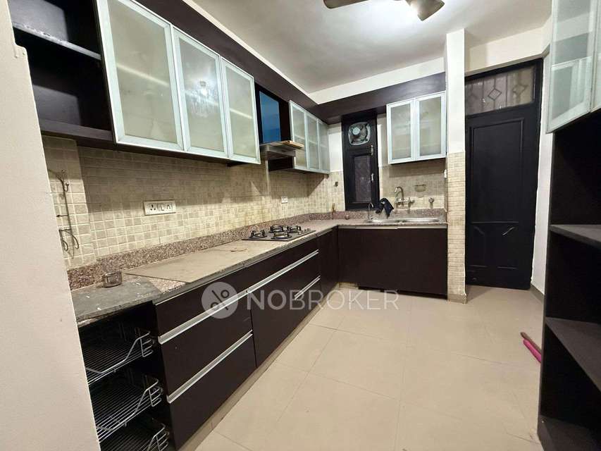 3 BHK Flat In Johri Farm For Sale  In Okhla