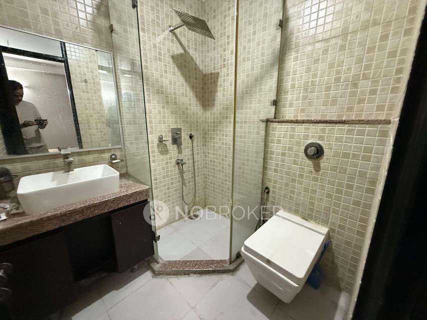 3 BHK Flat In Johri Farm For Sale  In Okhla