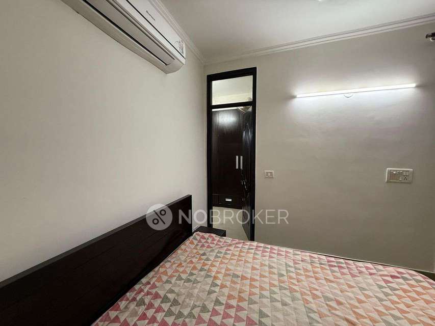 3 BHK Flat In Johri Farm For Sale  In Okhla