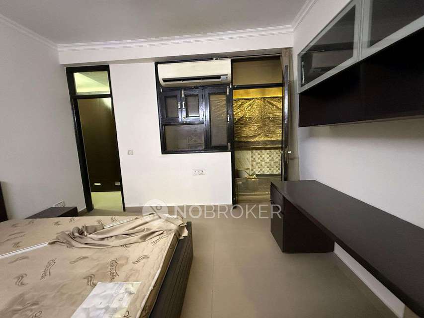 3 BHK Flat In Johri Farm For Sale  In Okhla