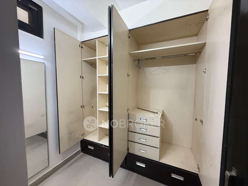 3 BHK Flat In Johri Farm For Sale  In Okhla