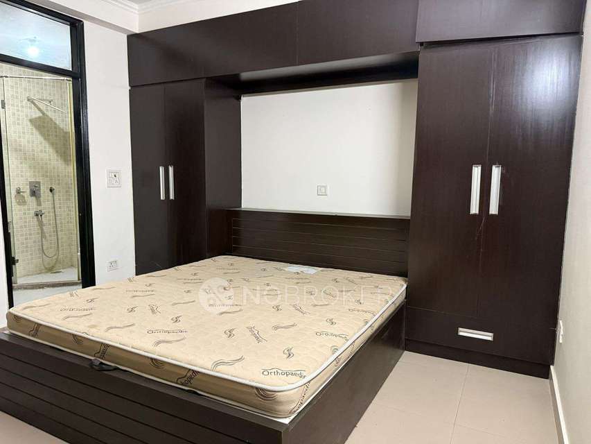 3 BHK Flat In Johri Farm For Sale  In Okhla