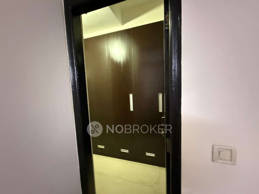 3 BHK Flat In Johri Farm For Sale  In Okhla