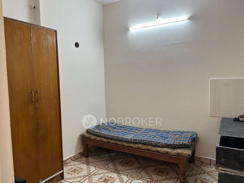 1 RK Flat for Rent  In Kumaraswamy Layout