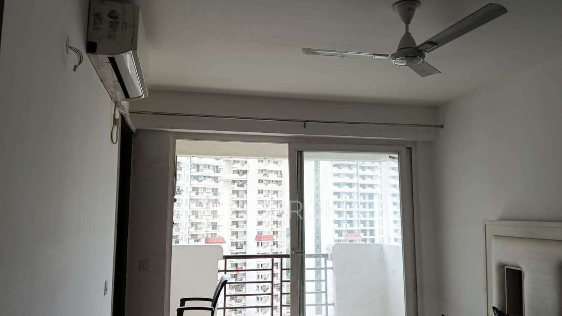 2 BHK Flat In Ramprastha City The Edge Towers, Sector 37d, Gurugram, Haryana, India for Rent  In Sector 37d, Gurugram, Haryana, India