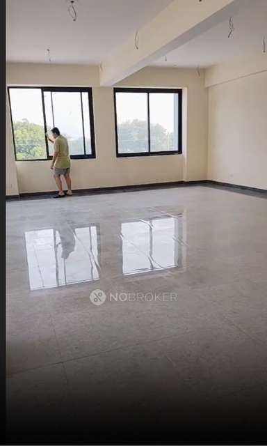 Shop in Phi Ii, Greater Noida for Rent 