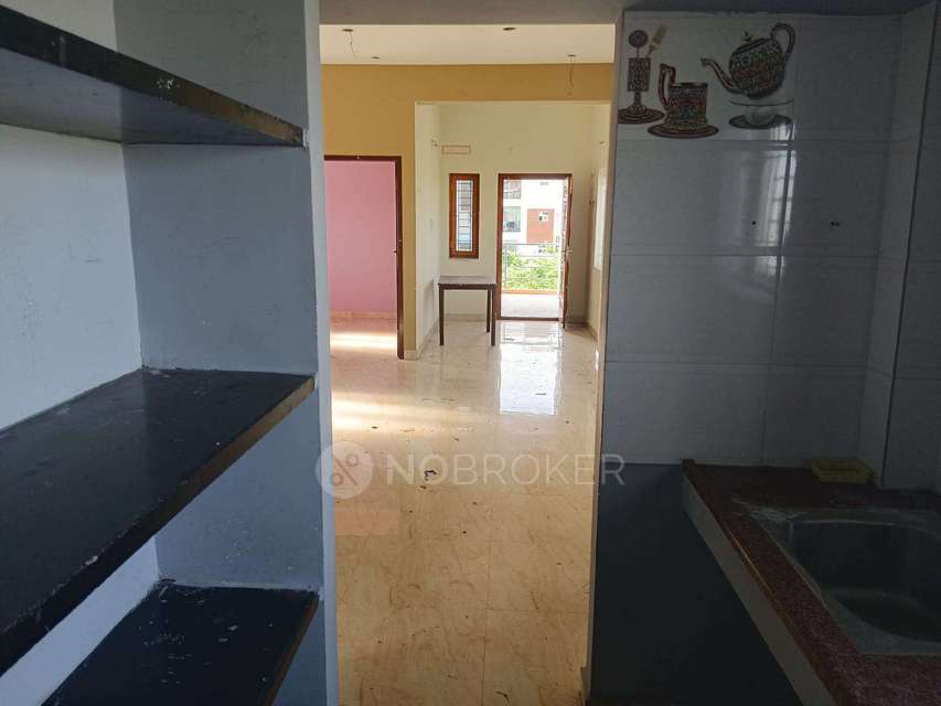 Commercial Property in Perungalathur, Chennai for Rent 