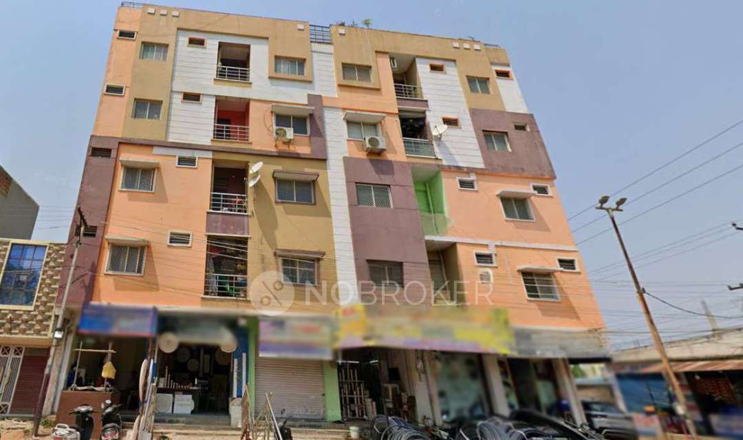 2 BHK Flat In Golden Tower  For Sale  In Hafiz Baba Nagar