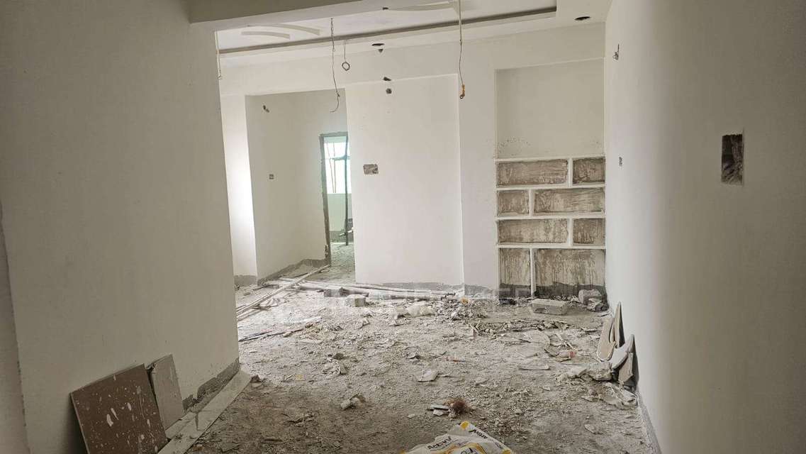 2 BHK Flat In Golden Tower  For Sale  In Hafiz Baba Nagar