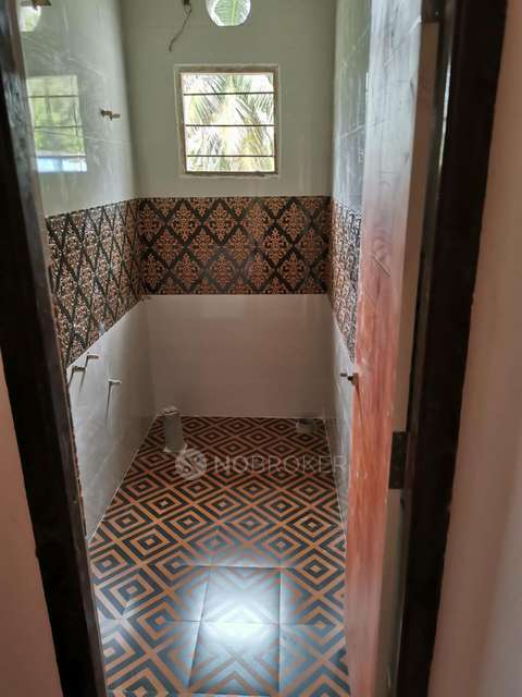 2 BHK Flat In Standalone Building  For Sale  In Padi