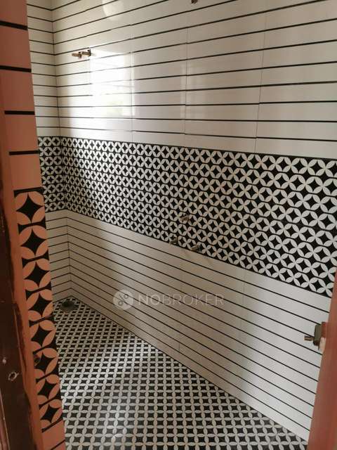 2 BHK Flat In Standalone Building  For Sale  In Padi