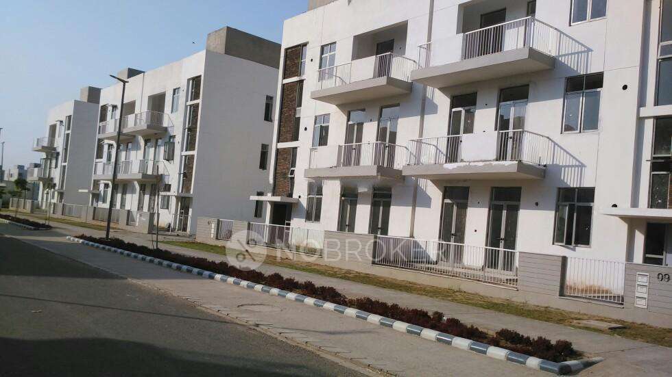 2 BHK Flat In Vatika Emilia Floors For Sale  In Sector 82