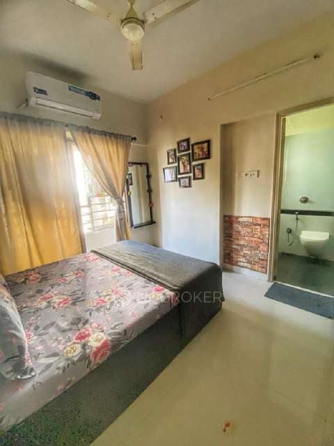 2 BHK Flat In Chandak Boulevard 15 For Sale  In Malad East